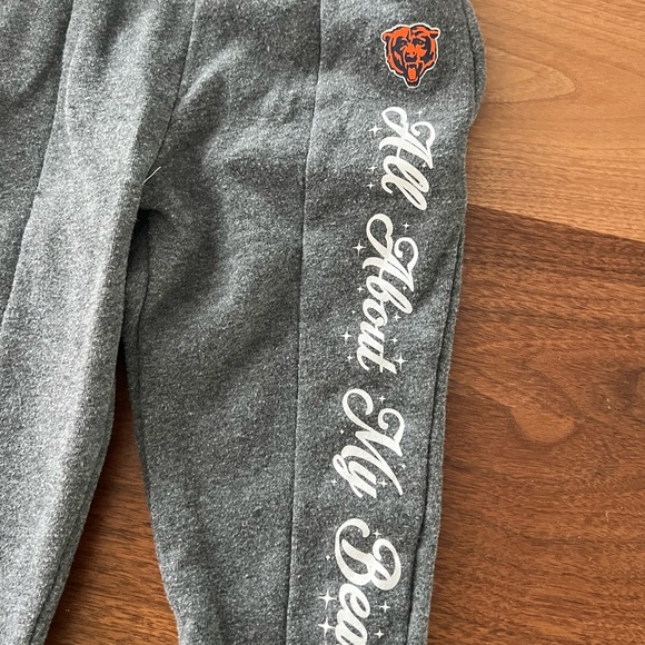 Girls 3T Chicago Bears sweatshirt/sweatpants set. - Picture 5 of 7